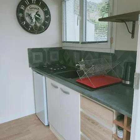 Дом отдыха Maison Corse Avec Piscine Et Sauna - La Casa Lilia *